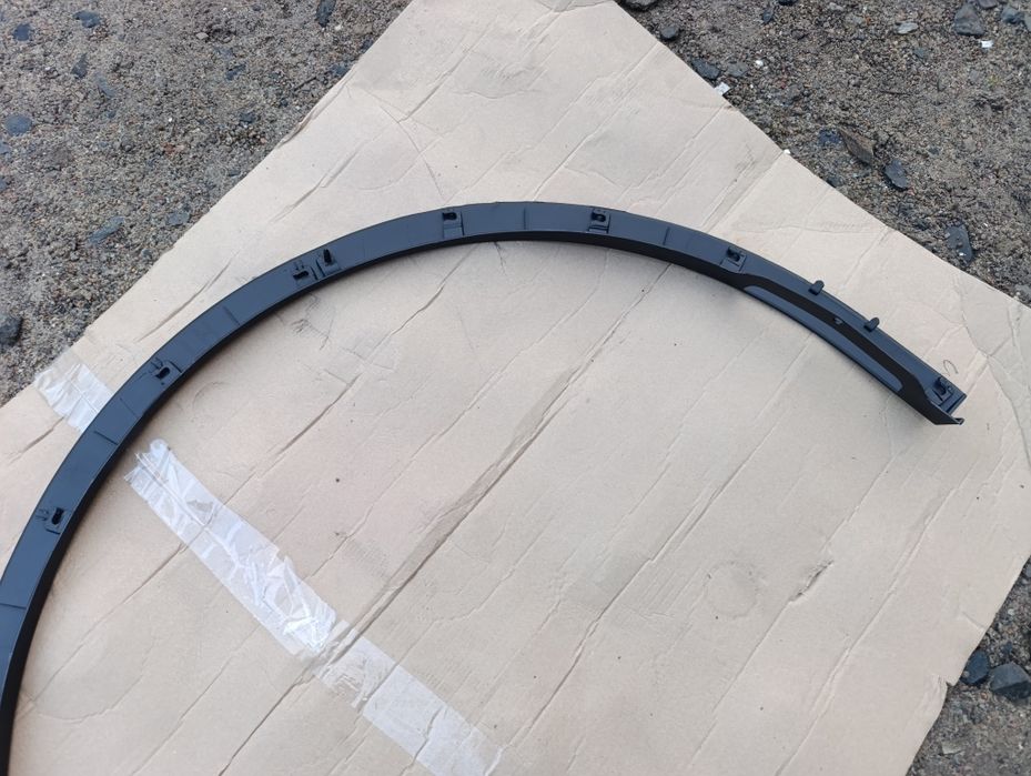 Накладка арки крыла передняя левая Tesla Model Y 2020-2025 Новая.