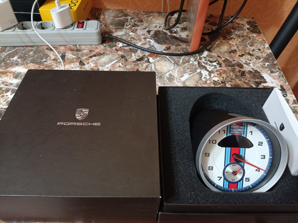 Настольные часы Porsche Tabletop Clock – MARTINI RACING