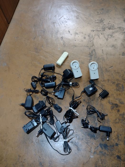 Zasilacze różne moce i koncowki