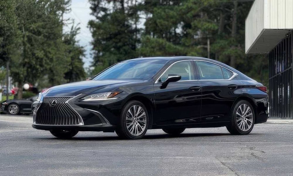 Lexus ES 350      2019