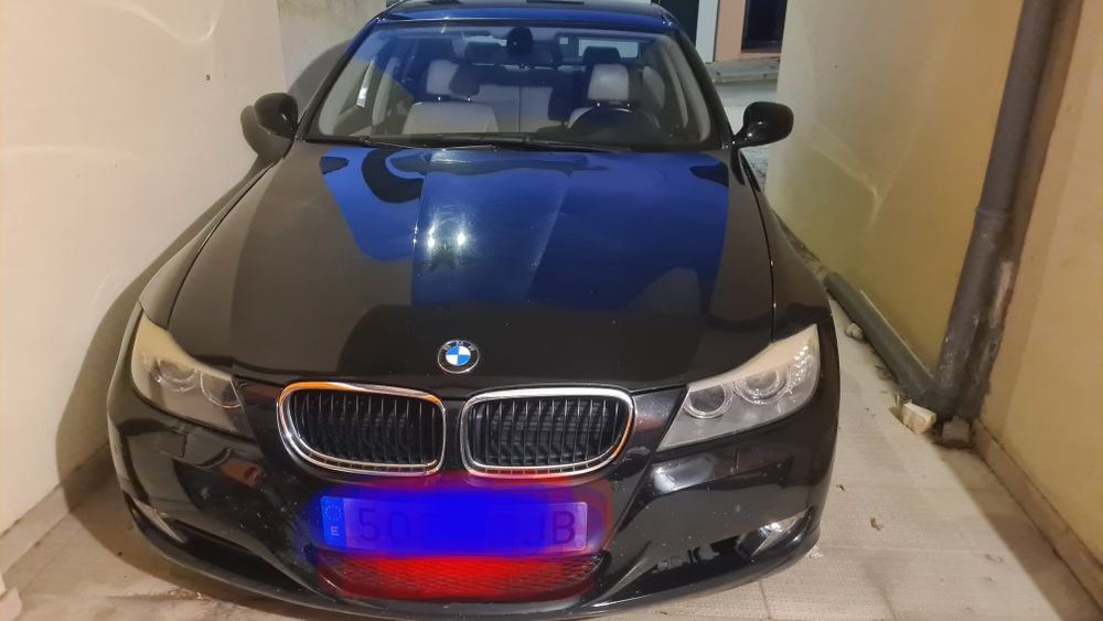 BMW 320 avariado