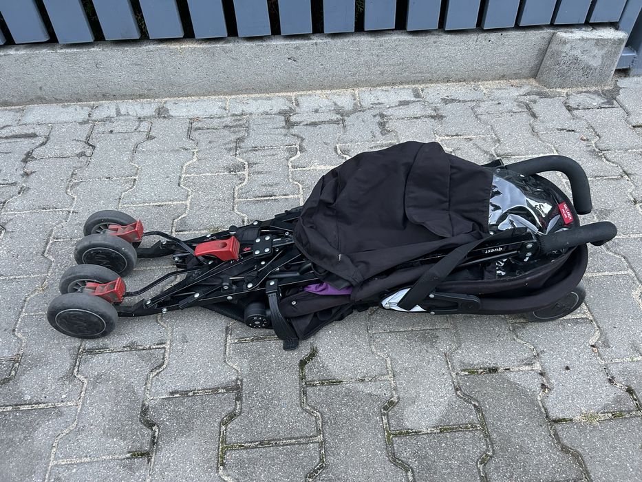 Ładny wózek spacerowy Maclaren Quest Sport Black Majesty