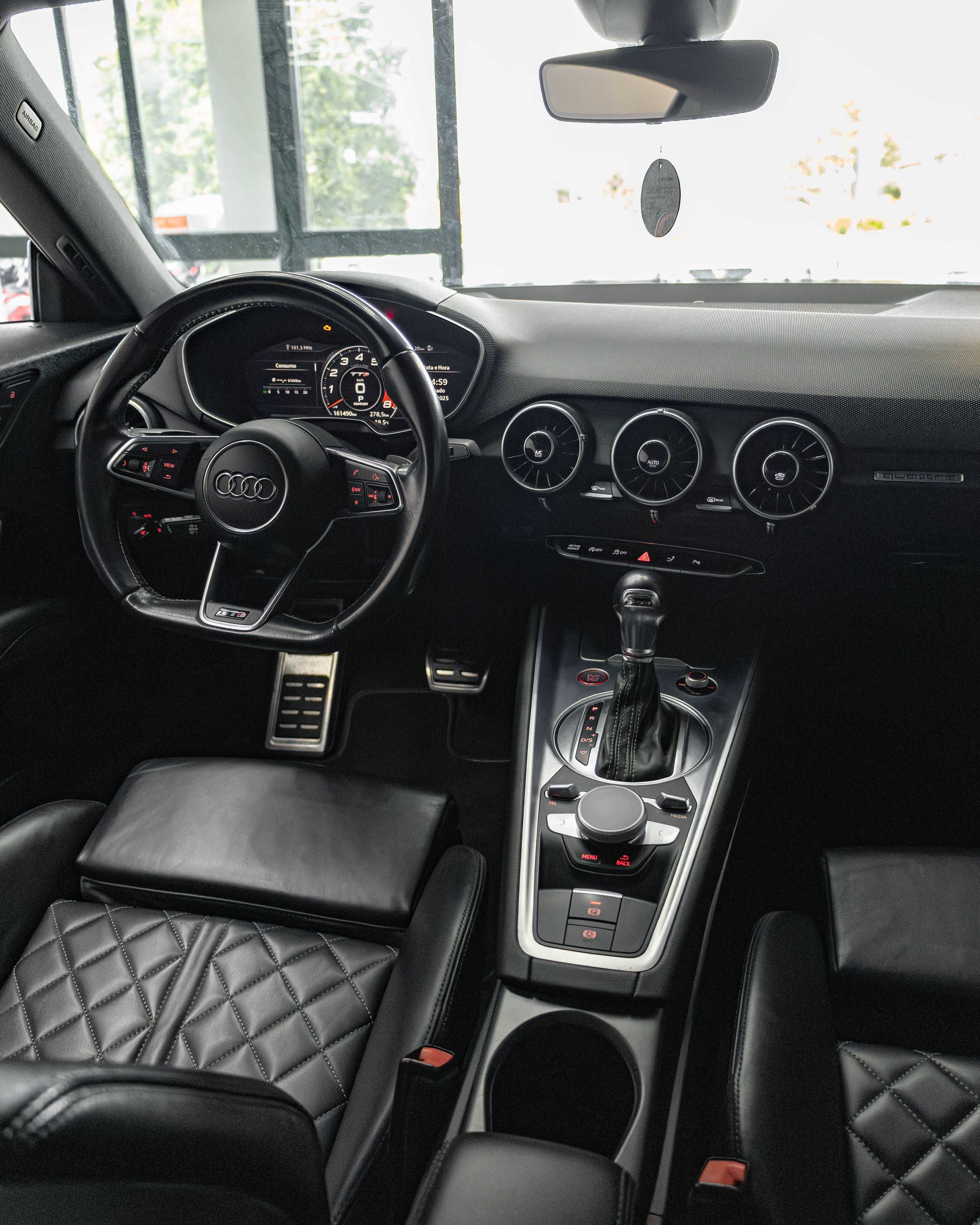 Audi TTS – Performance Sem Limites"