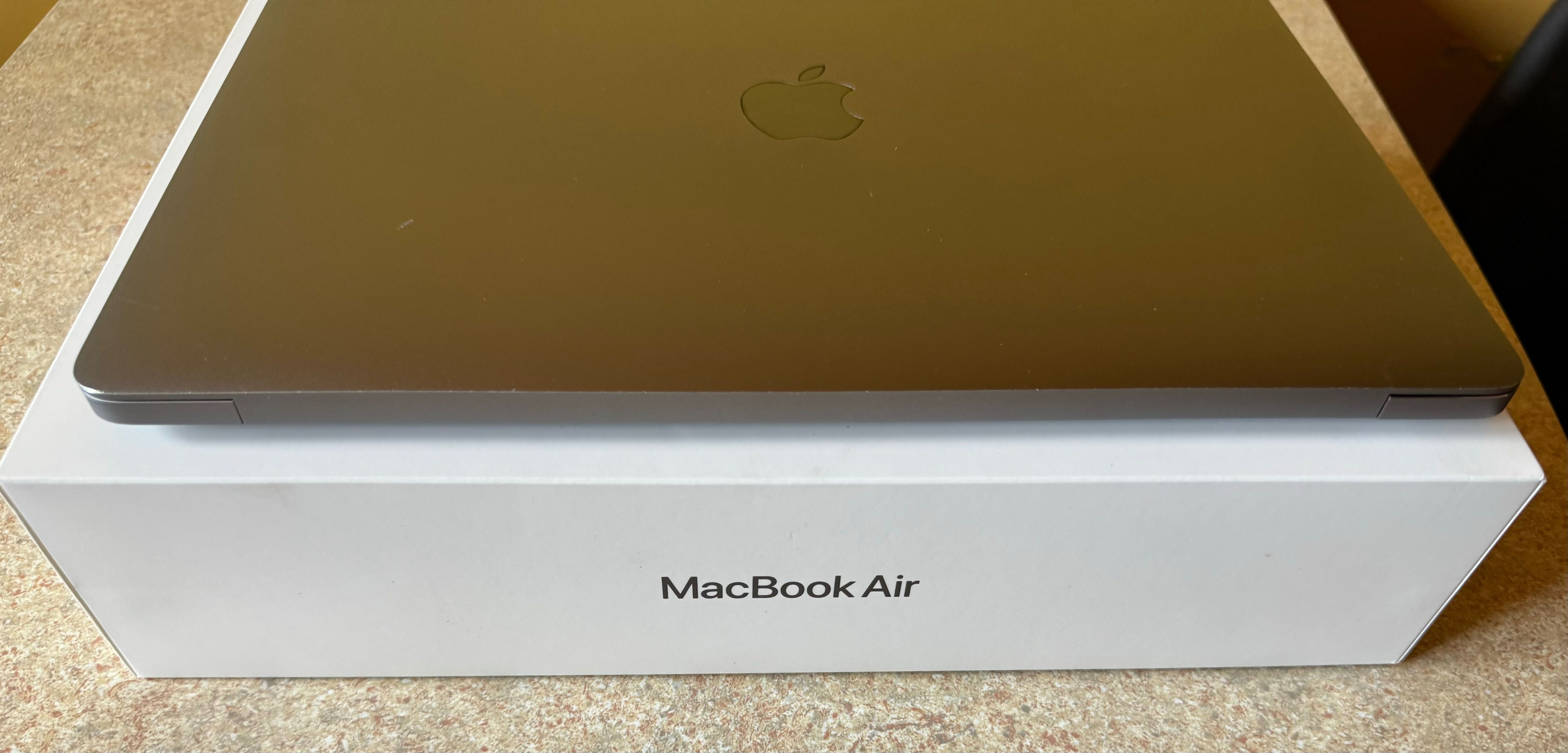 MacBook Air 13, 8GB, 512 SSD, Intel Core i5,2020