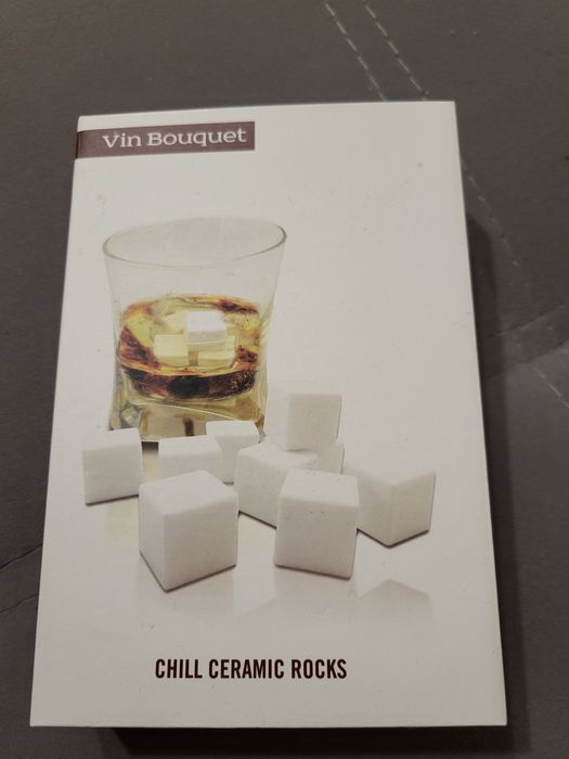 Ceramiczne kostki do whysky