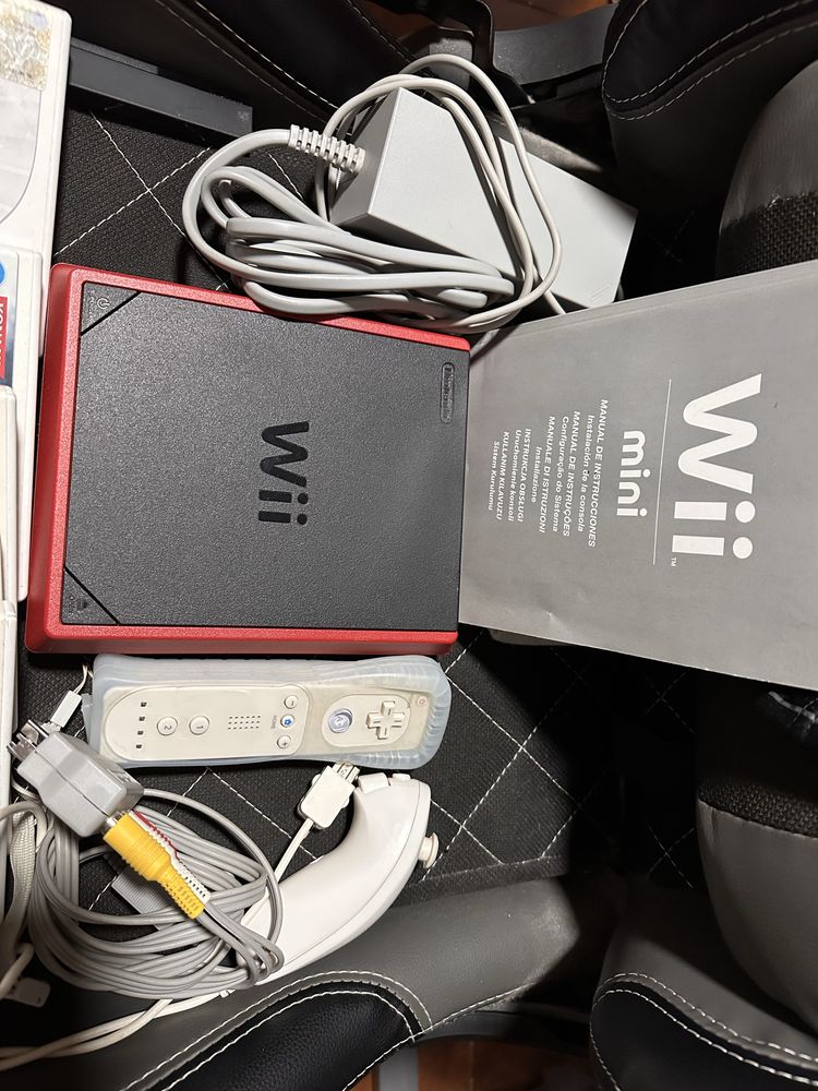 Nintendo Wii Mini + jogos