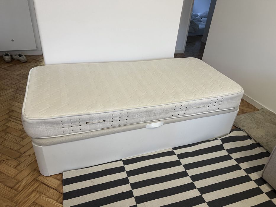 Cama de solteiro com arrumação + colchão