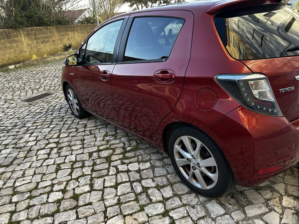 Toyota yaris hybrid