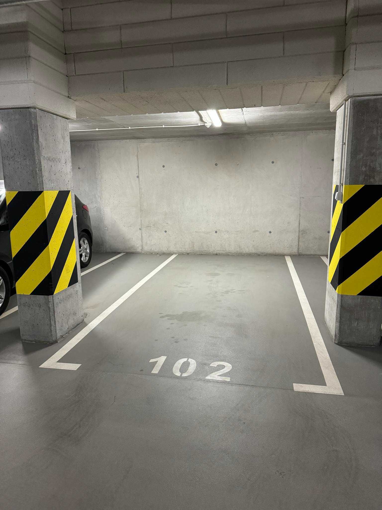 Miejsce parkingowe w garażu podziemnym