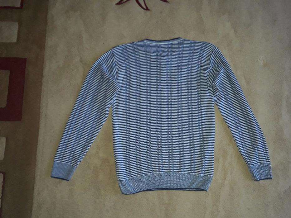 Красивый мужской свитер, размер 48