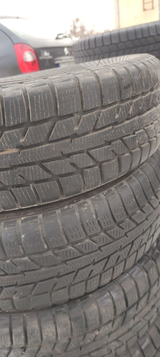 Opony zimowe z 2014r 6mm 175/65/14 Yokohama 8N
