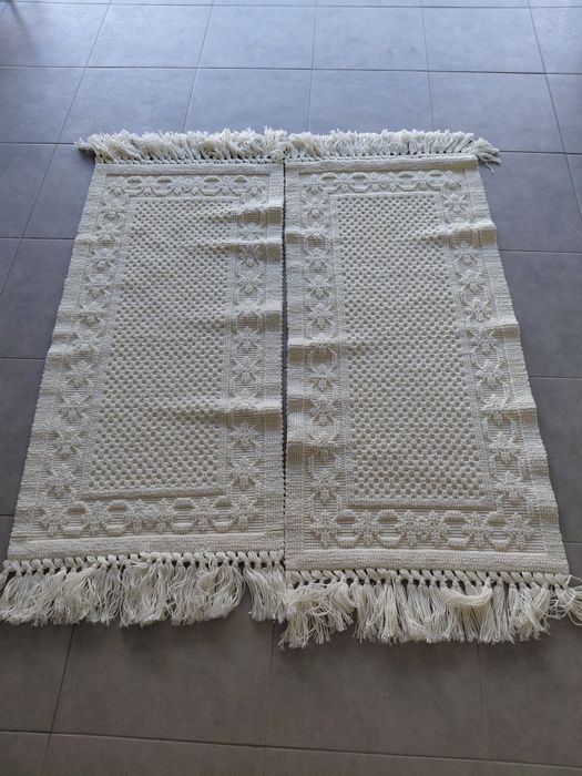 Conjunto 2 tapetes brancos