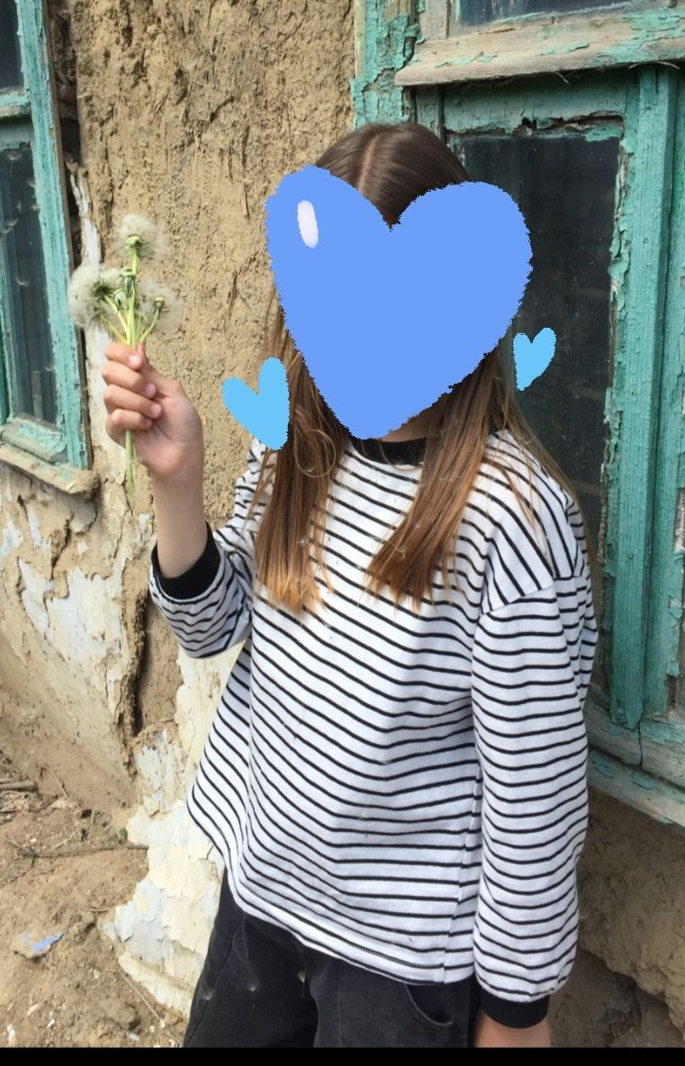 Кофта в полоску на дівчинку
