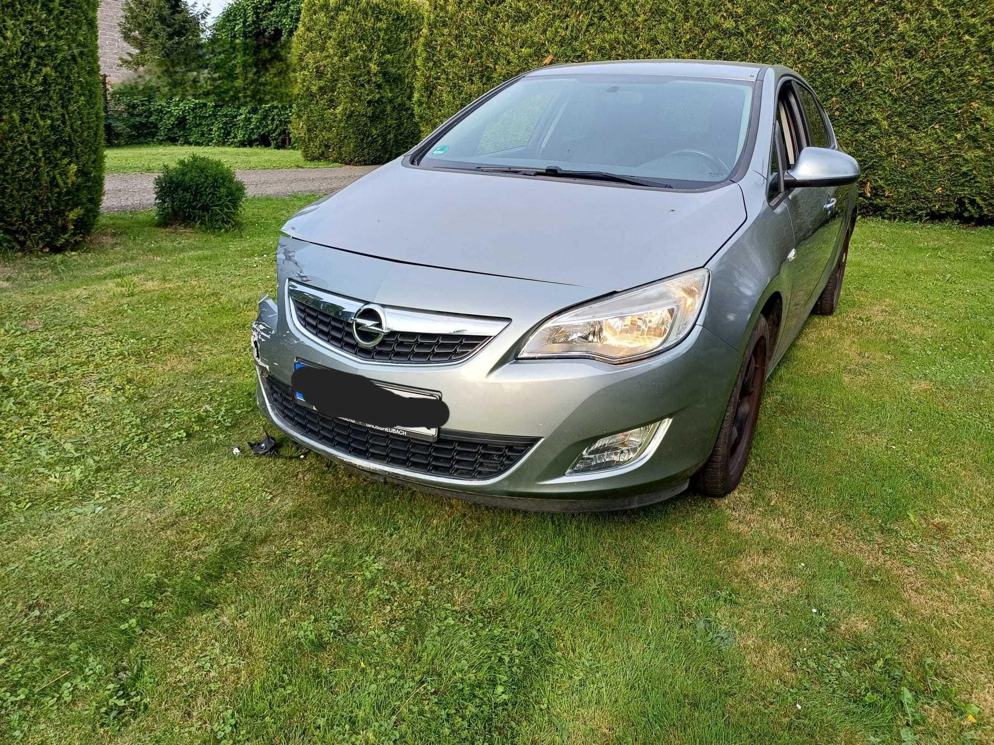Opel Astra J 1.4 Turbo 140 KM