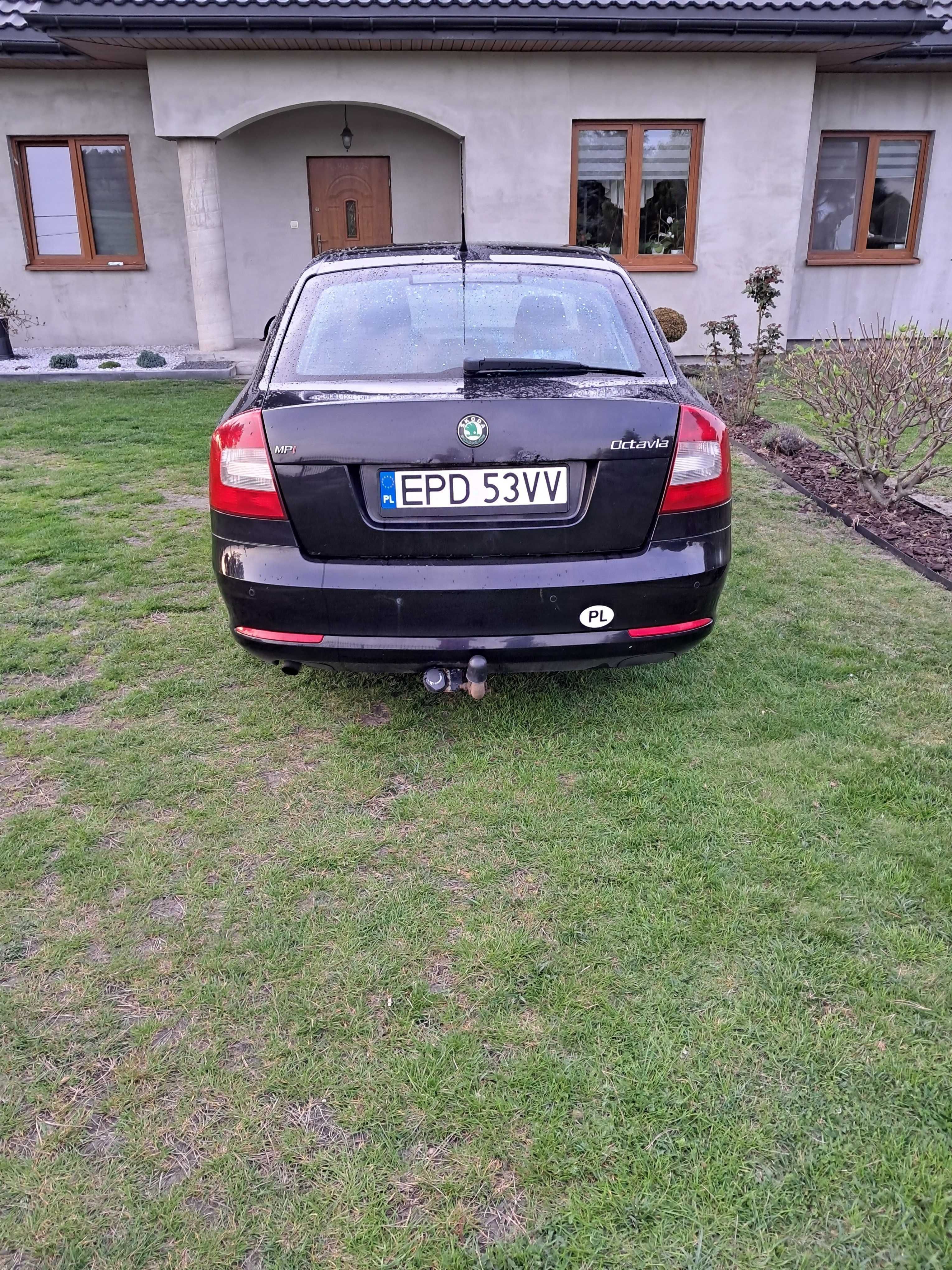 Sprzedam samochód osobowy Skoda Octawia 1.6 MPi + LPG