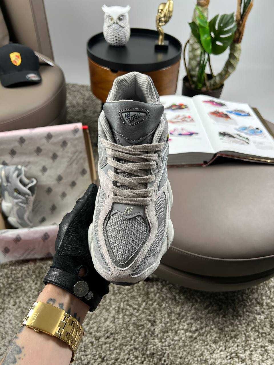 Женские кроссовки нью беланс New Balance 9060 Grey Black White [36-41]