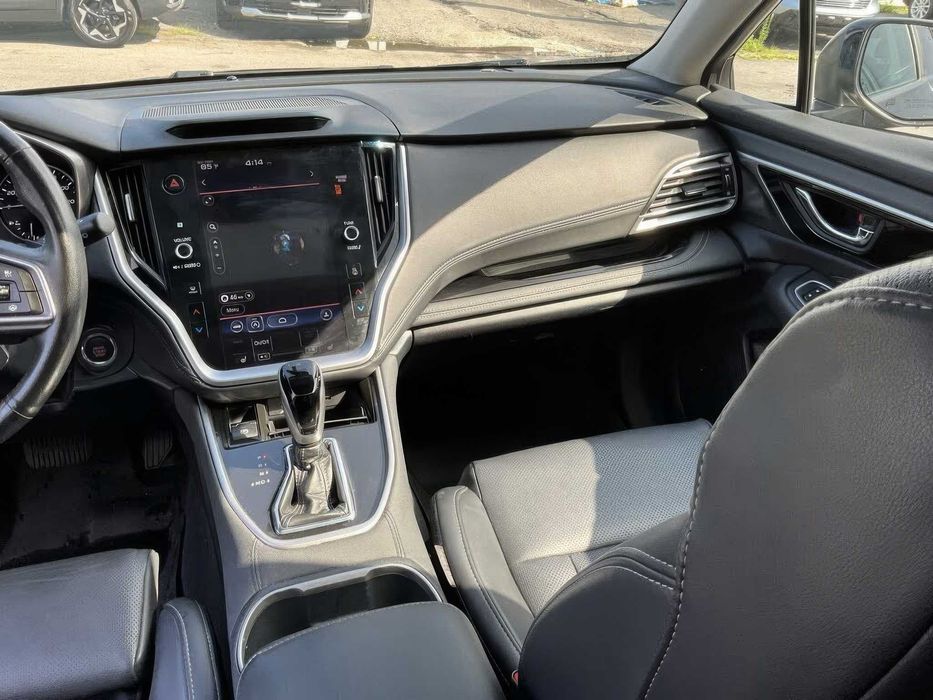 Subaru Outback Limited      2020