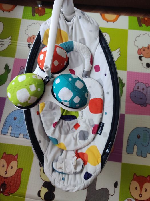 4 MOMS MAMARoo Заколисуючий центр для малюків