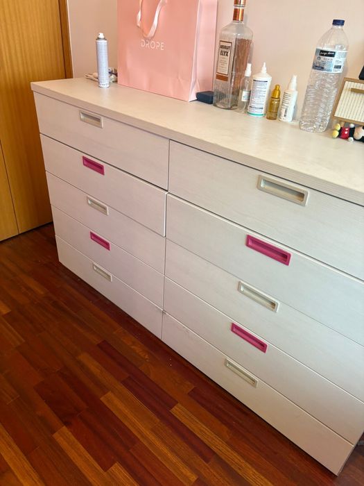 Comoda  rigorosamente nova