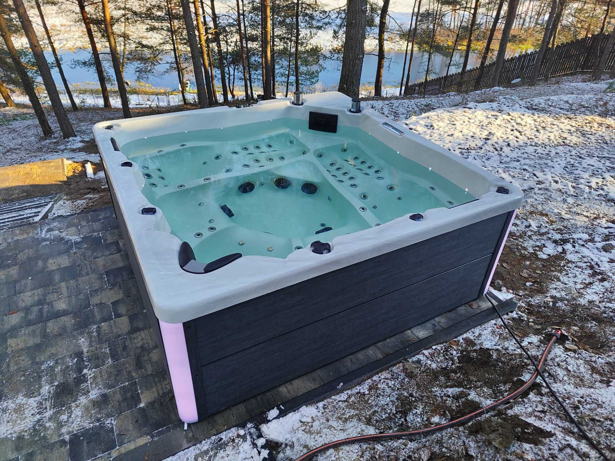 Jacuzzi ogrodowe , wanna spa . Hot Spring , Sundance , Balboa , Gecko.