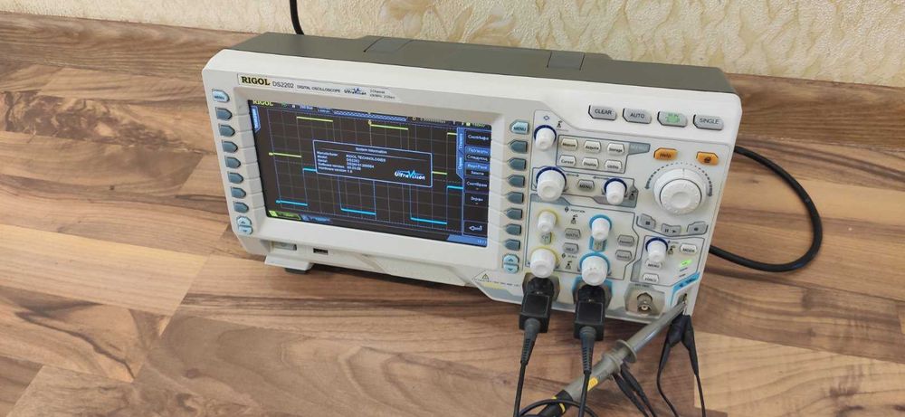 Мощный Осциллограф 200 МГц,2 Гвыб/с RIGOL DS2202, 50000памяти 8дюймов