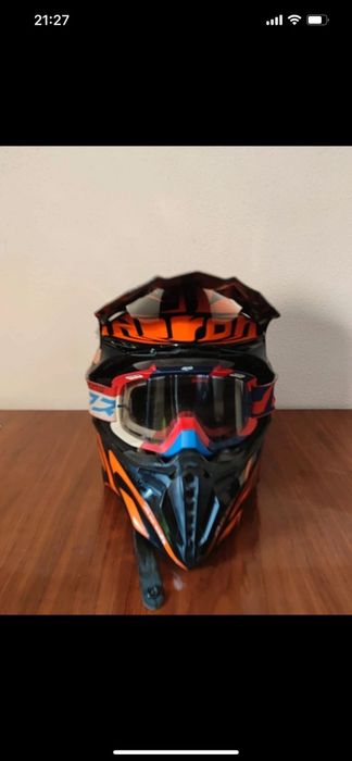 Capacete airoh + óculos fox