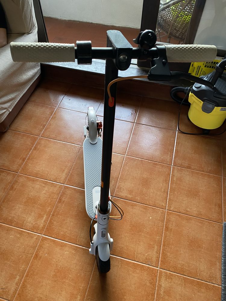 Xiaomi Mi Scooter 3 p