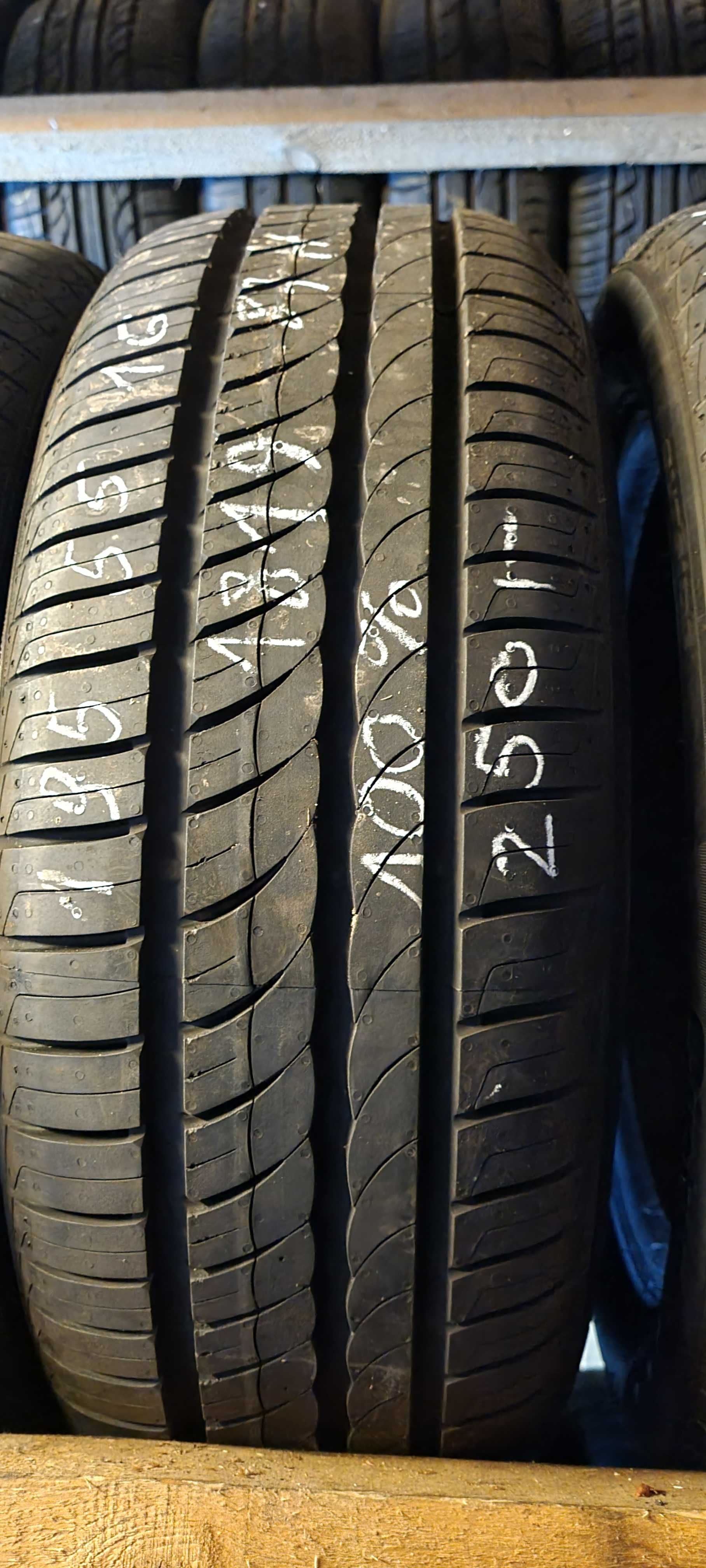 195/55R16 Pirelli Cinturato P1 Verde Lato