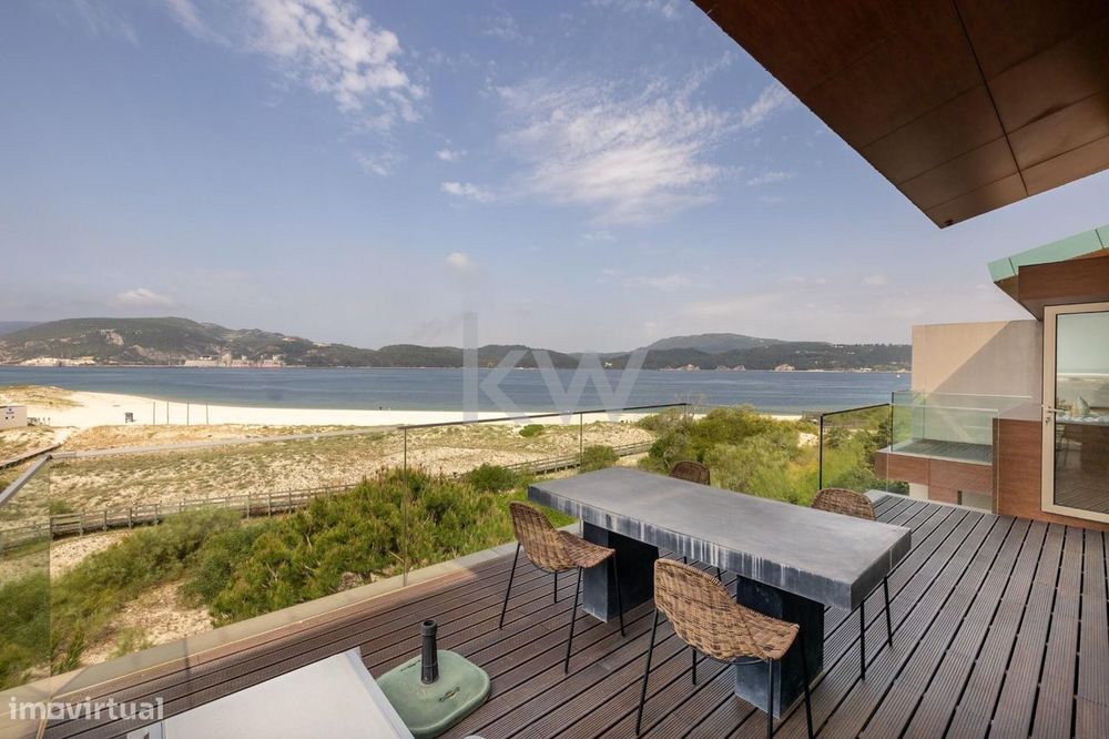 Apartamento T2 Duplex em Troia