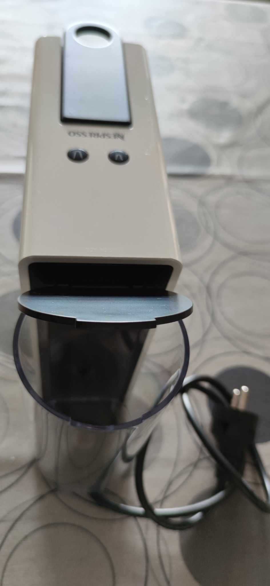 Maquina café NESPRESSO C30