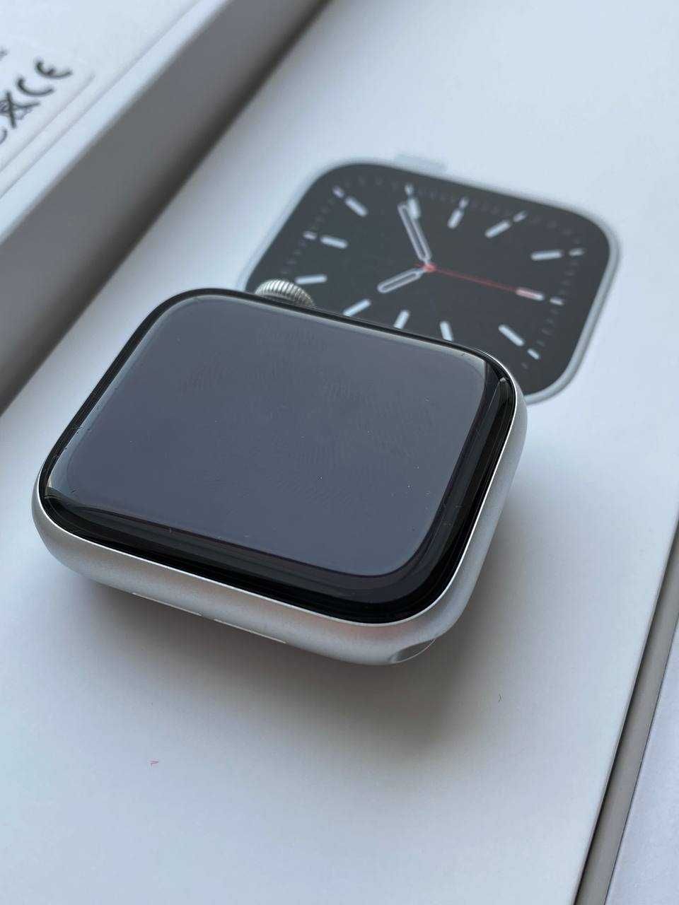 Apple Watch Series 6 44mm Silver Aluminum Case + 2 ремінця