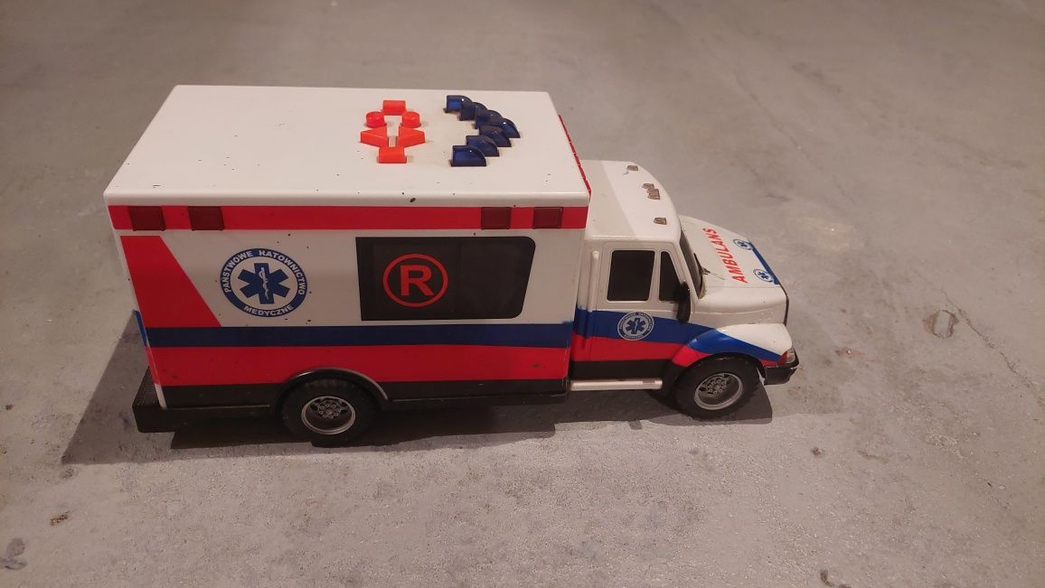 Ambulans na baterie dla dzieci