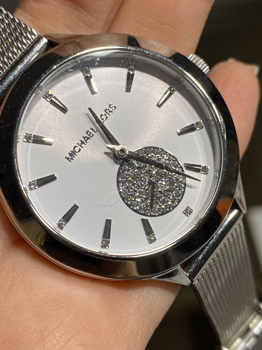 Продам часы Michael Kors женские