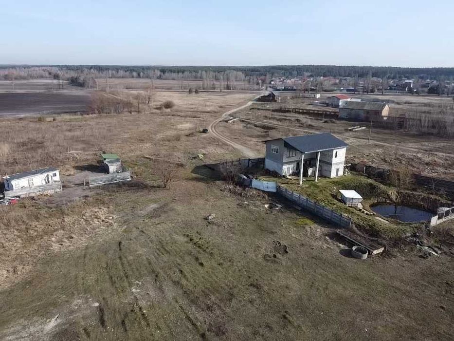 Рожни, ділянка 1га під лісом з виходом до озера