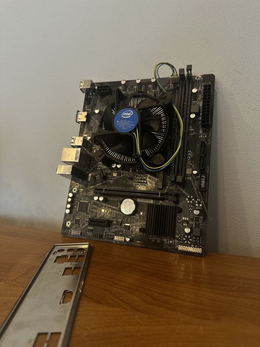 Zestaw h510m + i5 10400f + box