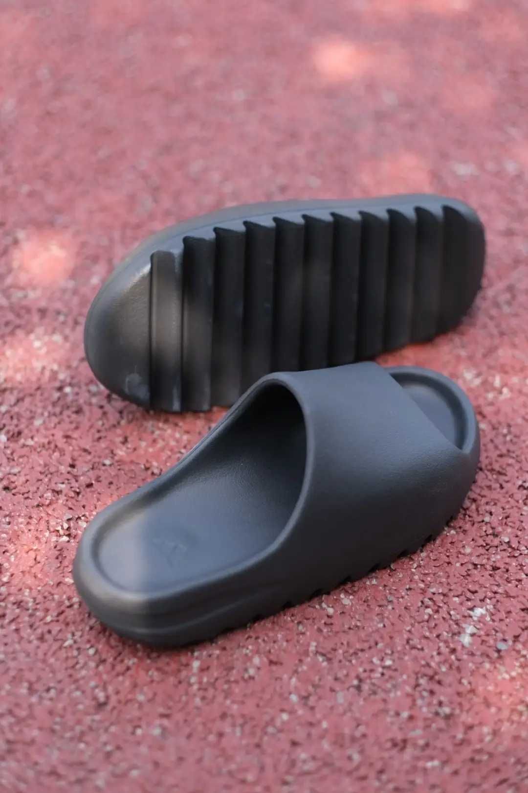 Projekt komety !Adidas Yeezy Slide Onyx R.  44