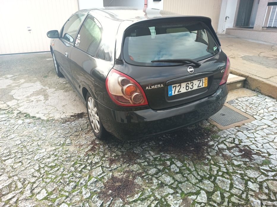 Nissan Almera comercial