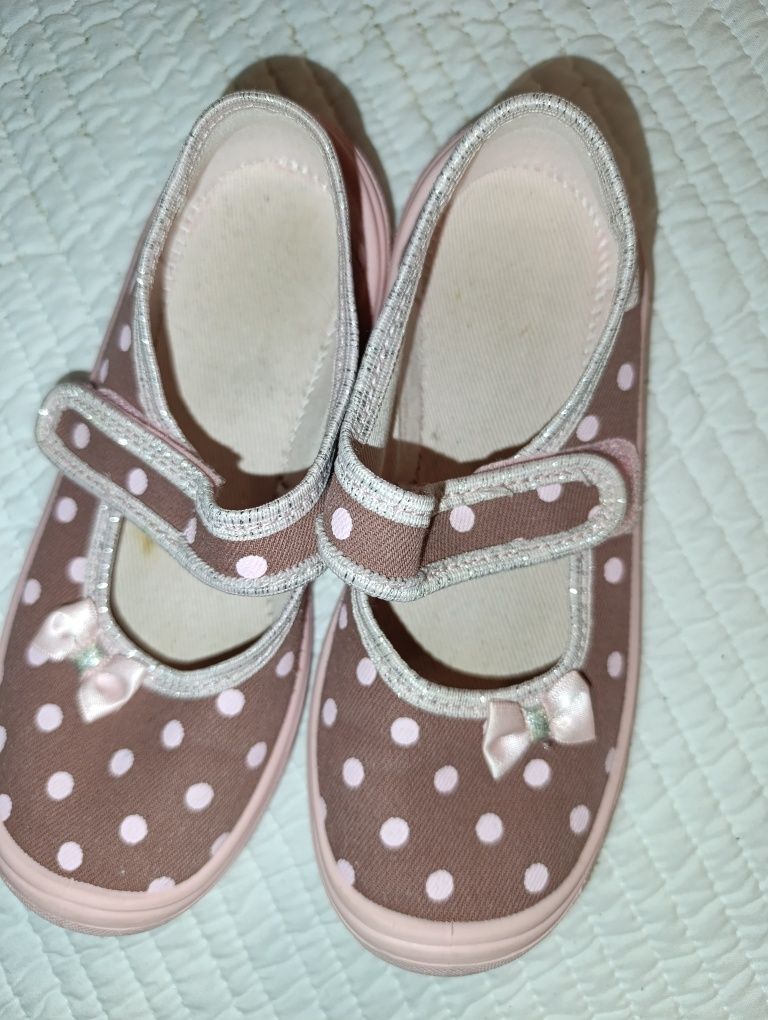 Balerinki 32 kapcie 32  STAN IDEALNY buty do szkoły 32