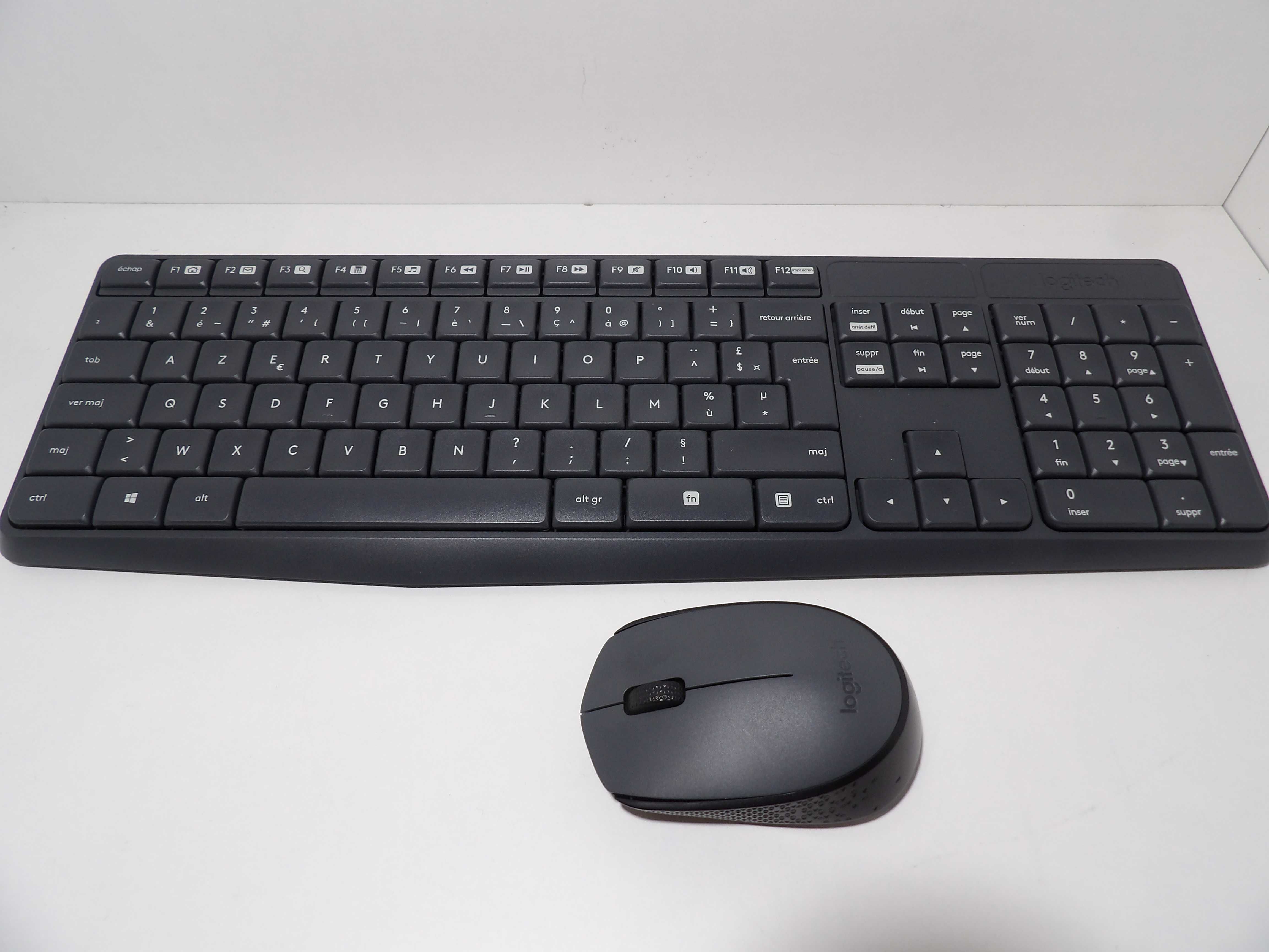 Zestaw Bezprzewodowy klawiatura + mysz LogitechMK235 Francuski układR5