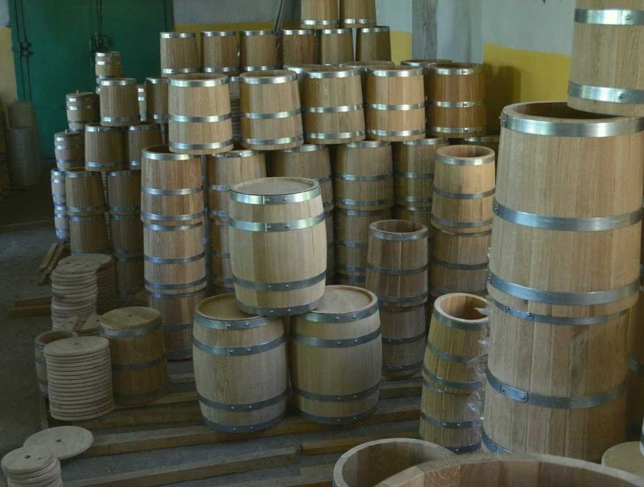 Бочка для витримки напою, квашення соління дубова