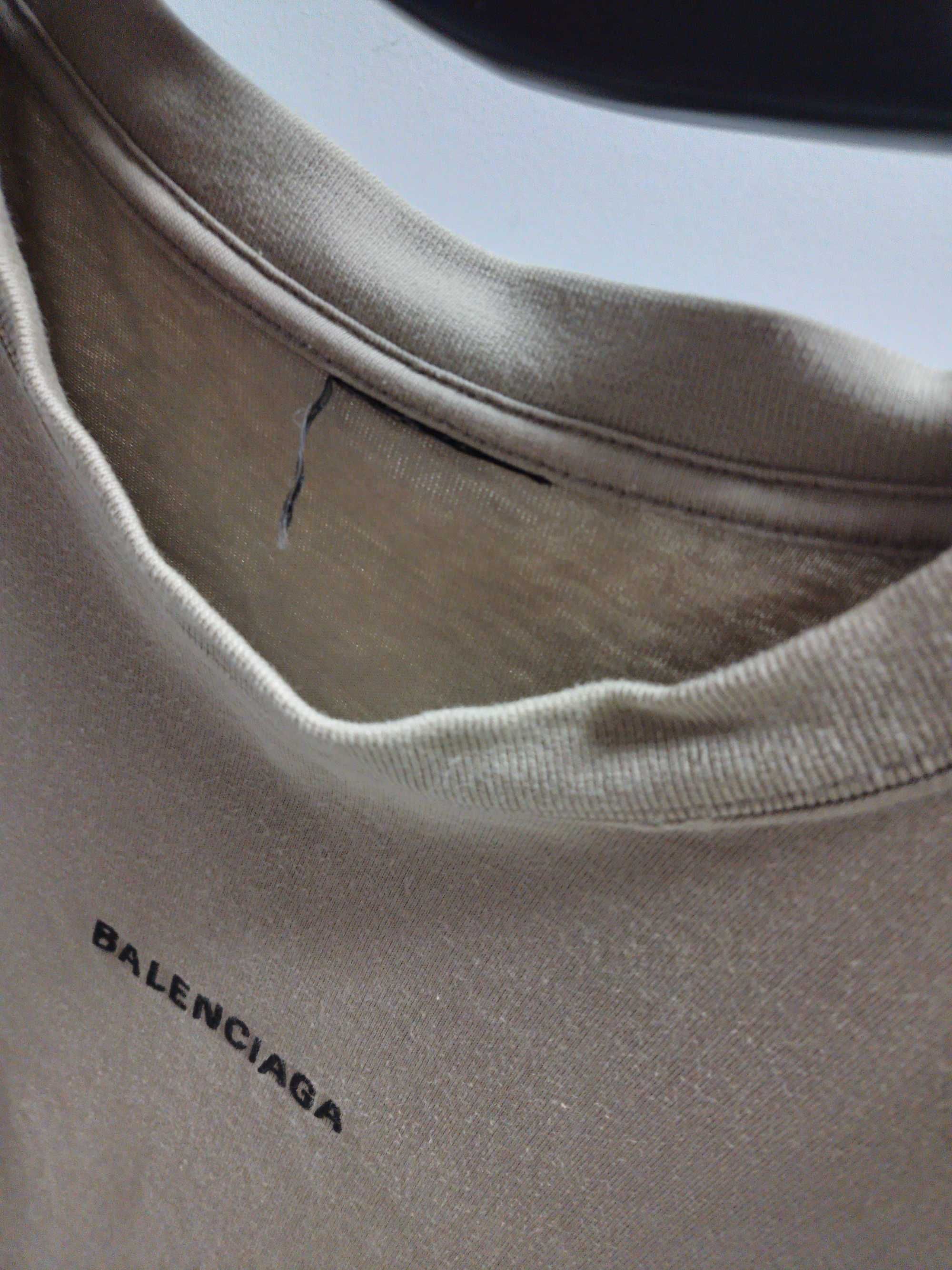 T-shirt bordado cor caqui