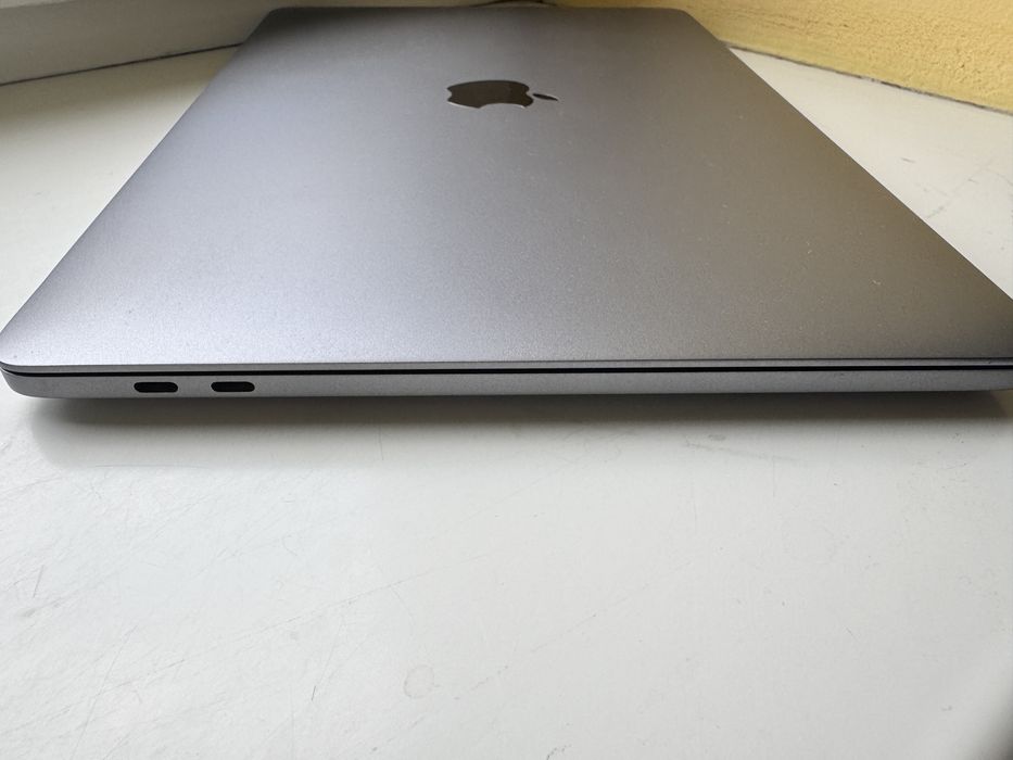 MacBook m1 pro 8/512 Стан чудовий