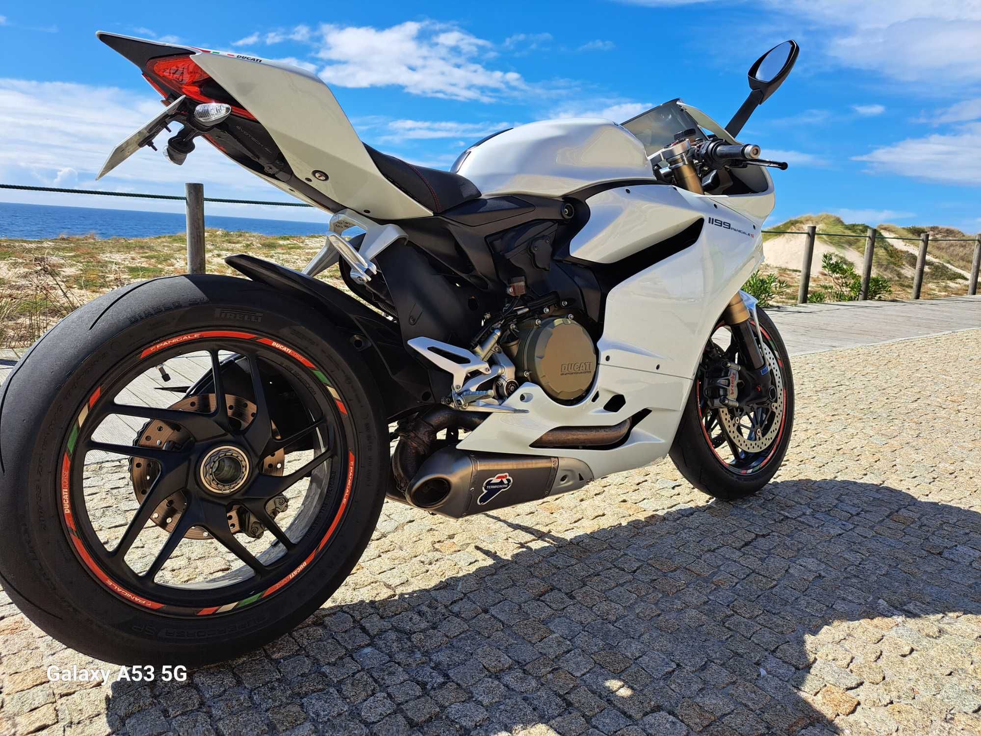 Ducati  Panigale 1199 Ano 2013