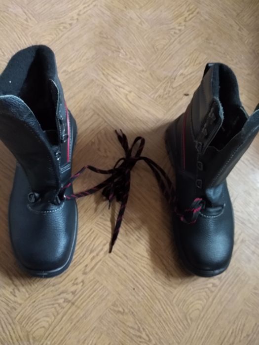 Buty robocze męskie ocieplane  rozmiar 41
