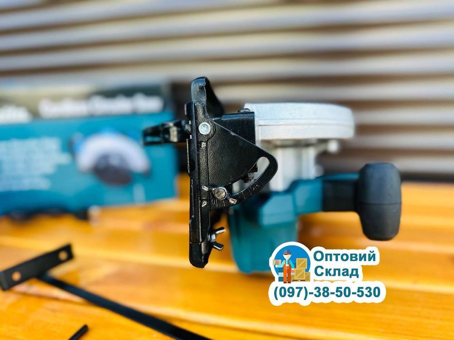 Аккумуляторная циркулярная пила паркетка Makita DHS680 36V 8A 185 диск