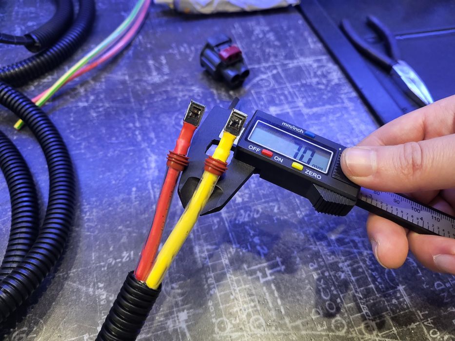 Фішка  електро ручніка Renault Scenic 3 4 ,  Megane 3 4  Коса