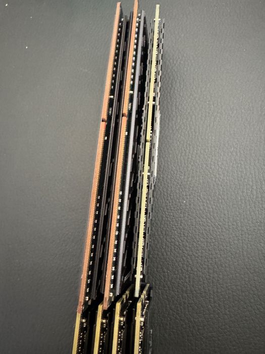 DDR4 4х16 GB – HyperX  3466 MHz + 16 GB Corsair 3000 MHz