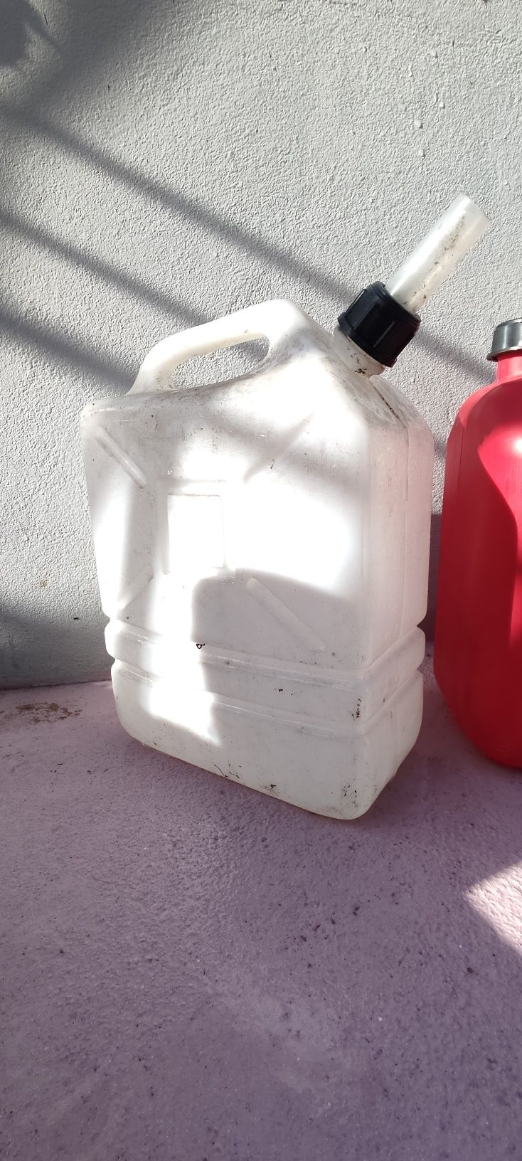 Jerrycan / bidão / Jerrycans / bidões