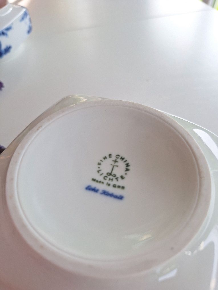 Świecznik lub wazonik szeroki  Echt Kobalt biała porcelana zdobiona ko