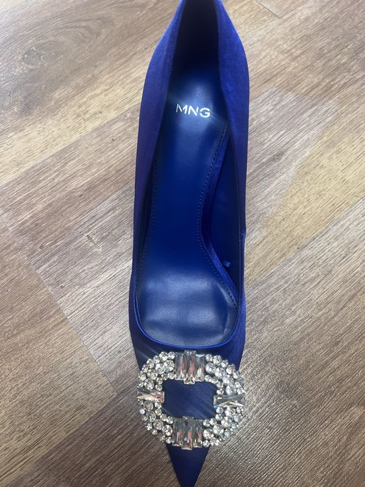 Нарядні  туфлі синього кольору